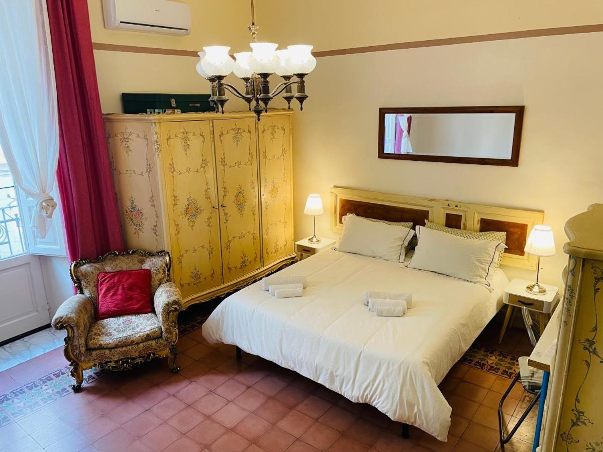 Montello Guest House & Apartment カターニア エクステリア 写真