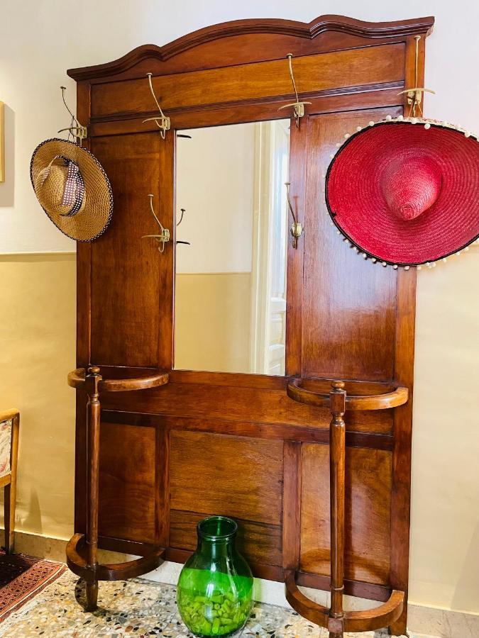 Montello Guest House & Apartment カターニア エクステリア 写真