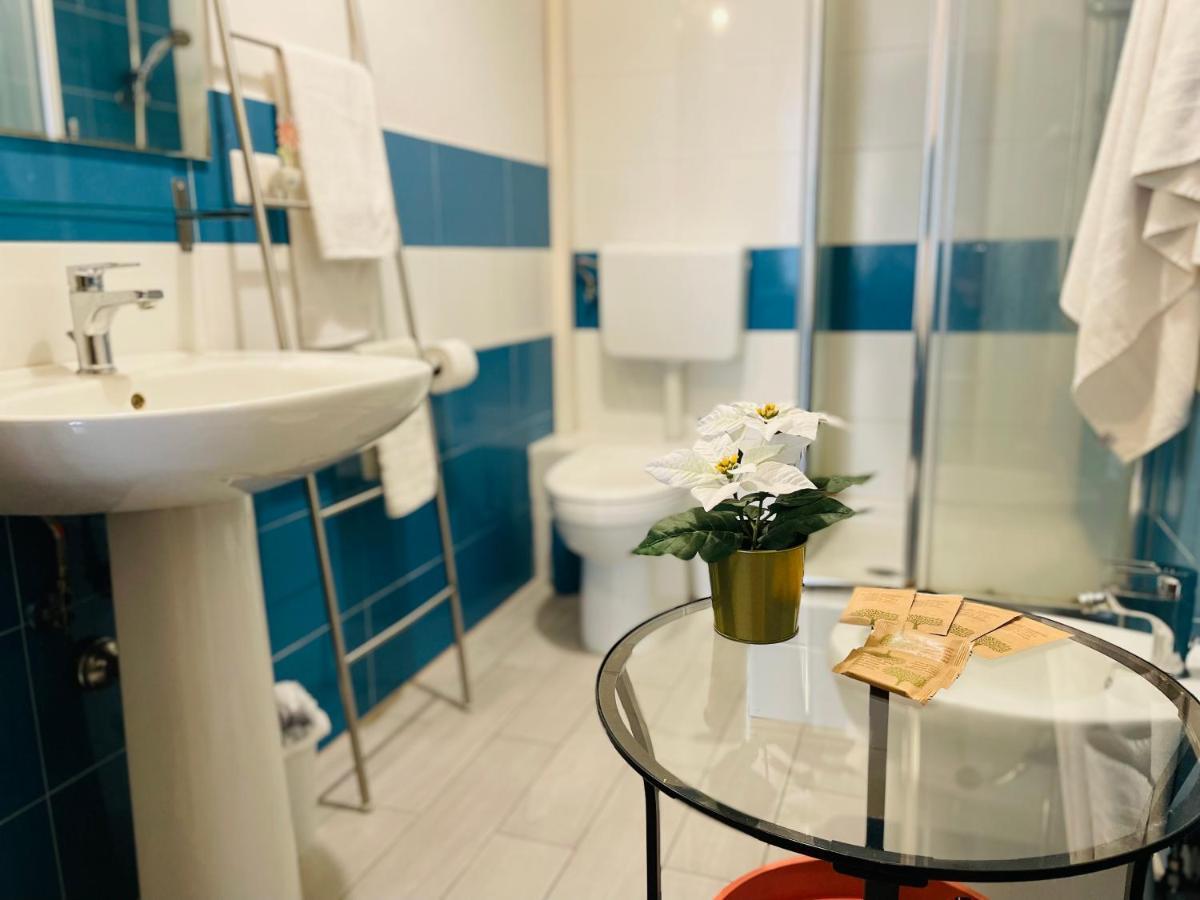 Montello Guest House & Apartment カターニア エクステリア 写真