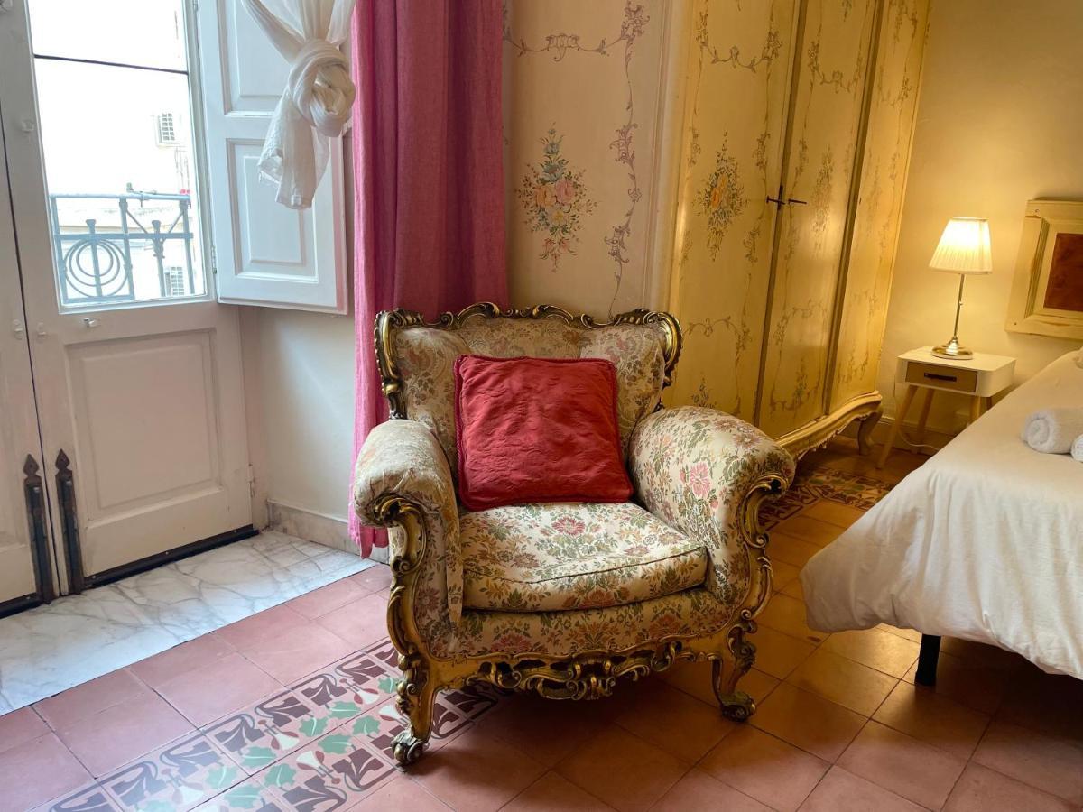 Montello Guest House & Apartment カターニア エクステリア 写真