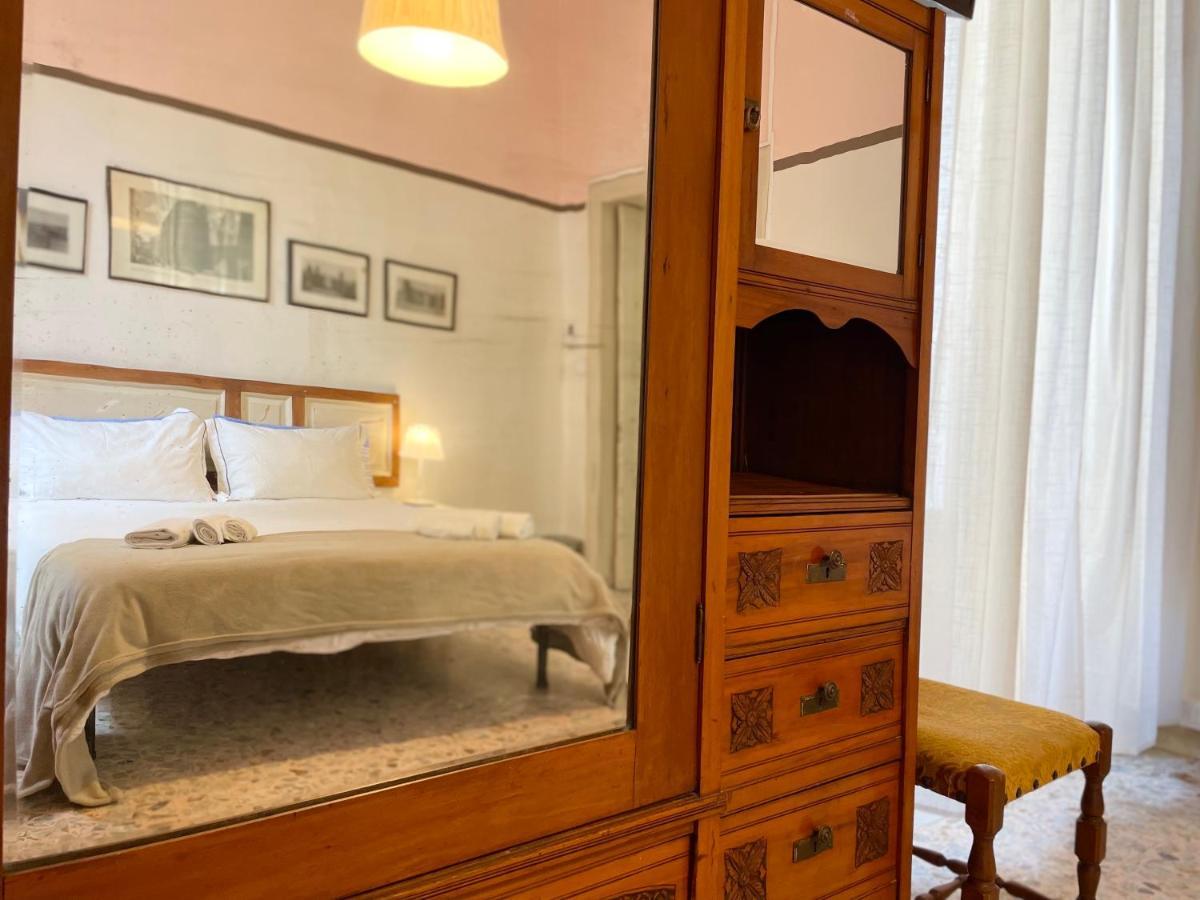 Montello Guest House & Apartment カターニア エクステリア 写真