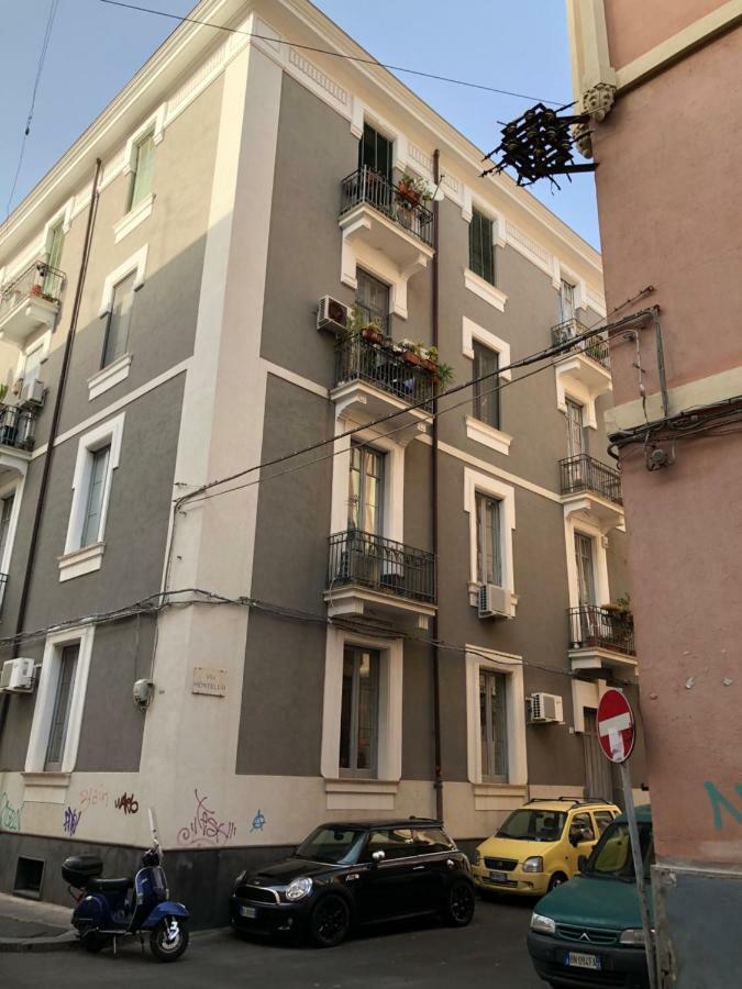 Montello Guest House & Apartment カターニア エクステリア 写真